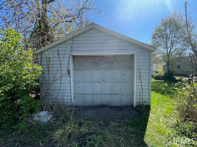 1233 Huey Street, South Bend, IN 46628