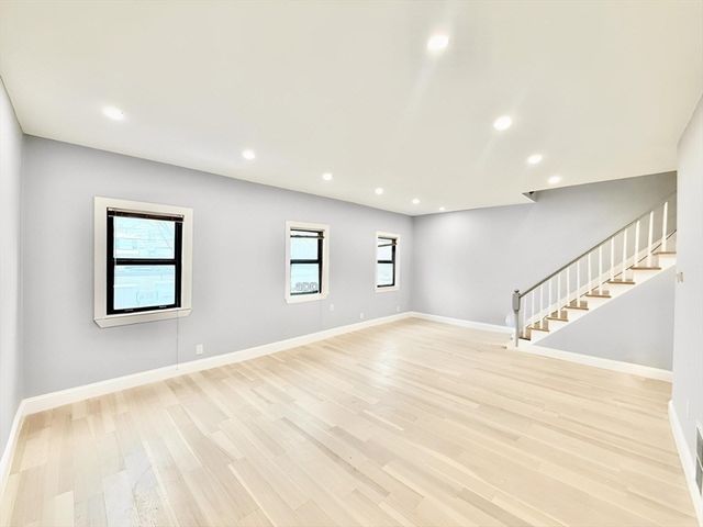 15 Berwick St 15, Melrose, MA 02176