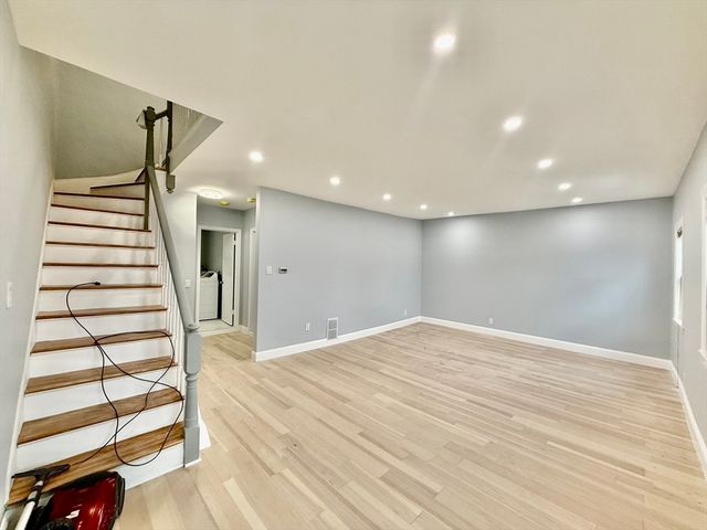 15 Berwick St 15, Melrose, MA 02176