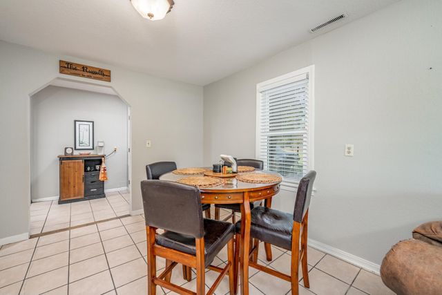 739 N Mount Carmel, Wichita, KS 67203