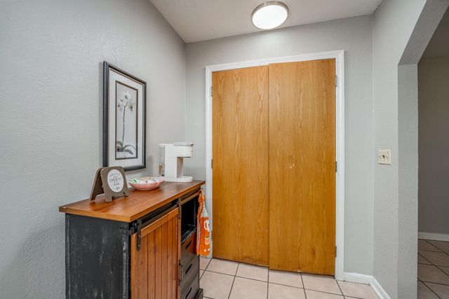 739 N Mount Carmel, Wichita, KS 67203