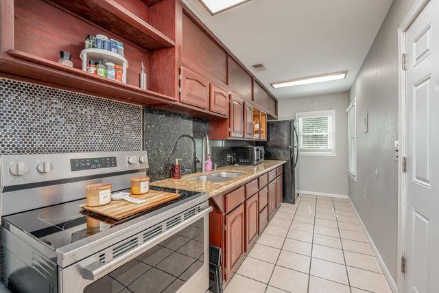 739 N Mount Carmel, Wichita, KS 67203