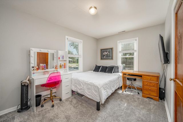 739 N Mount Carmel, Wichita, KS 67203