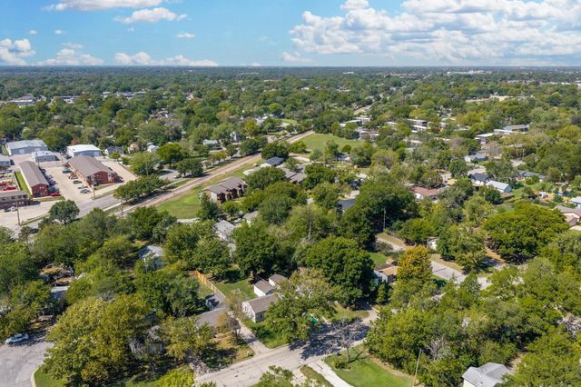 739 N Mount Carmel, Wichita, KS 67203