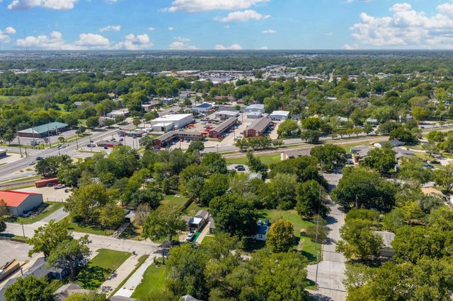739 N Mount Carmel, Wichita, KS 67203