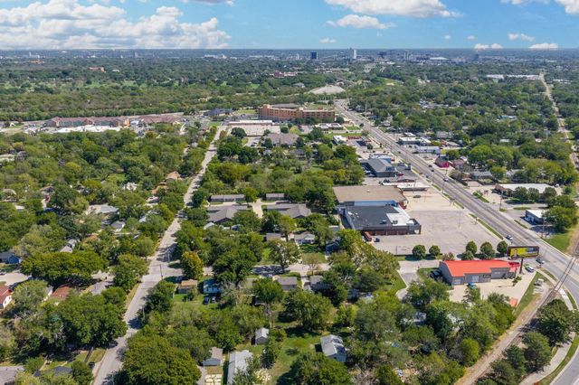 739 N Mount Carmel, Wichita, KS 67203