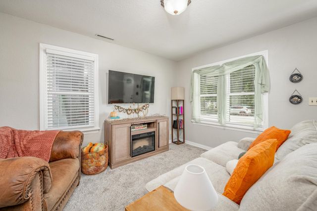739 N Mount Carmel, Wichita, KS 67203