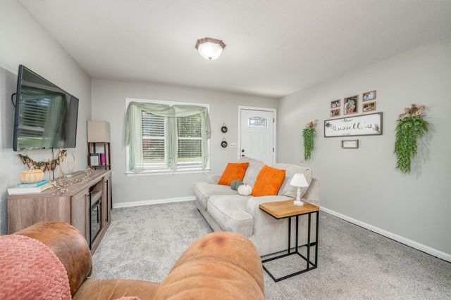739 N Mount Carmel, Wichita, KS 67203