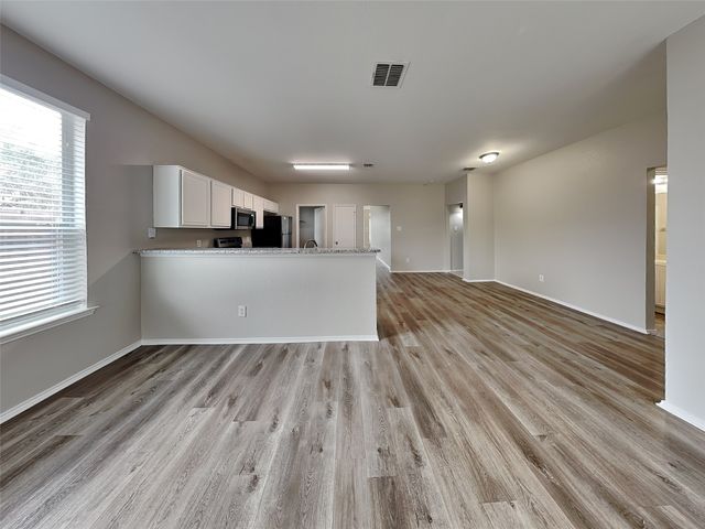 10008 Blue Bell Drive, Fort Worth, TX 76108