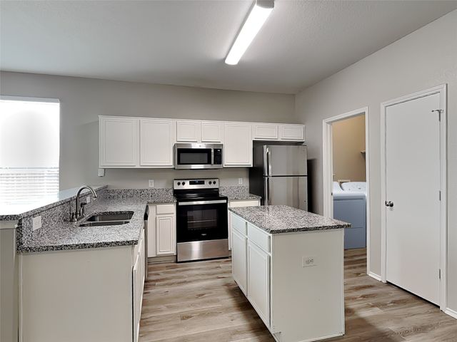 10008 Blue Bell Drive, Fort Worth, TX 76108