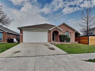 10008 Blue Bell Drive, Fort Worth, TX 76108