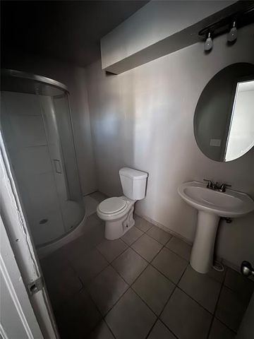 6811 Lyrewood Lane, Oklahoma City, OK 73132