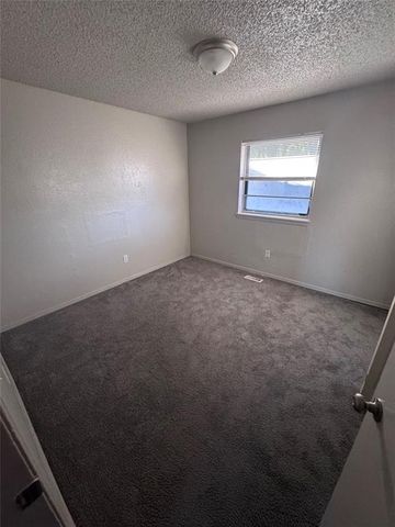 6811 Lyrewood Lane, Oklahoma City, OK 73132