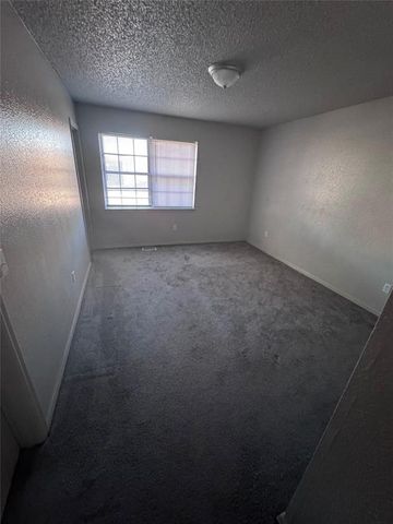 6811 Lyrewood Lane, Oklahoma City, OK 73132