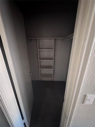 6811 Lyrewood Lane, Oklahoma City, OK 73132