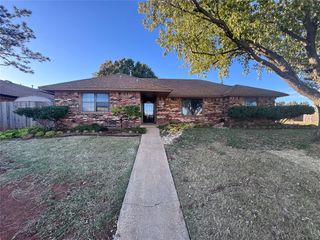 6811 Lyrewood Lane, Oklahoma City, OK 73132
