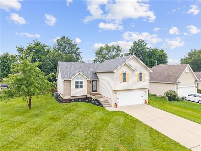 1104 Regency Drive, Kearney, MO 64060