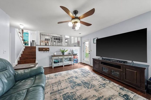 1104 Regency Drive, Kearney, MO 64060