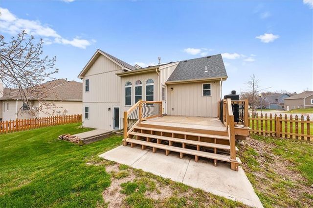 1104 Regency Drive, Kearney, MO 64060