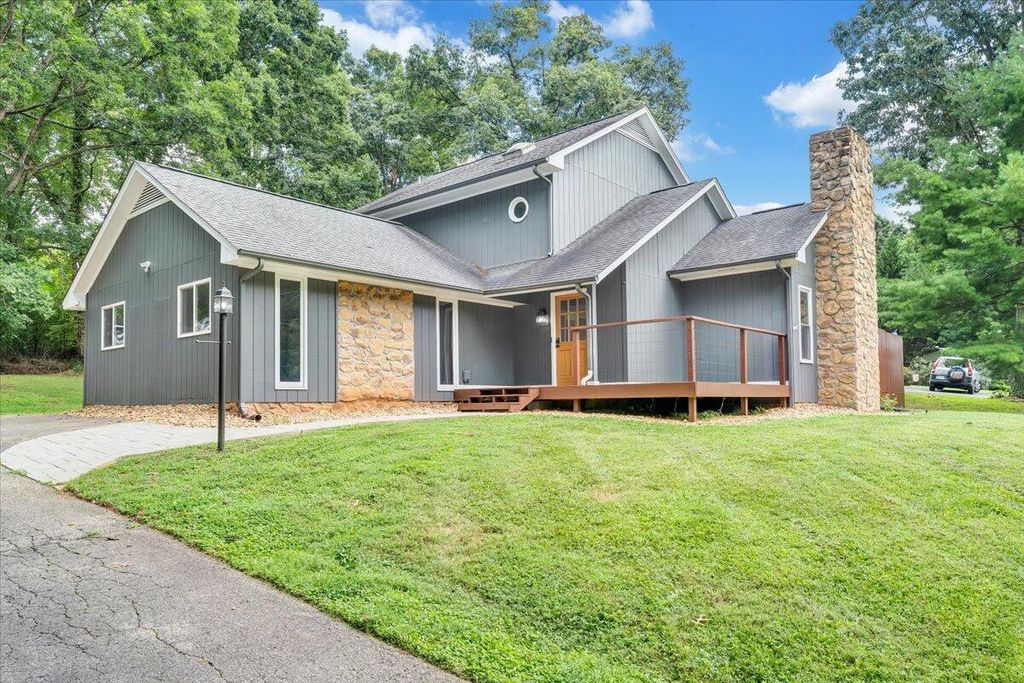 422 Willow Creek RD, Rocky Mount, VA 24151