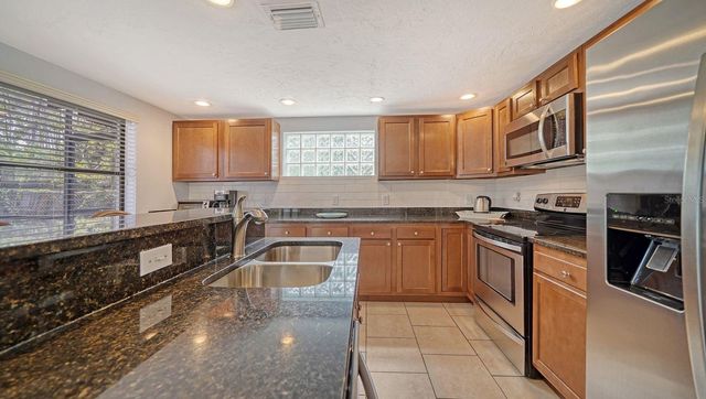 6061 BORDER LANE, Sarasota, FL 34231
