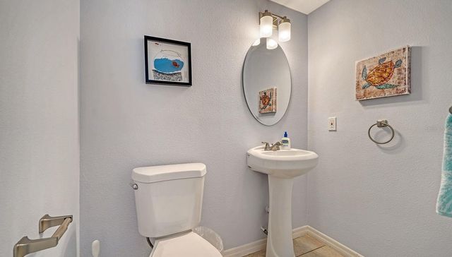 6061 BORDER LANE, Sarasota, FL 34231