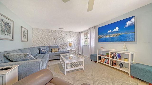 6061 BORDER LANE, Sarasota, FL 34231