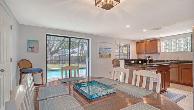 6061 BORDER LANE, Sarasota, FL 34231