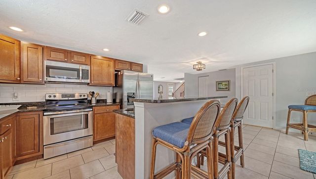 6061 BORDER LANE, Sarasota, FL 34231