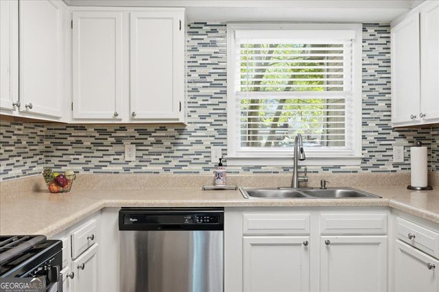 651 Stratford Green Way, Avondale Estates, GA 30002