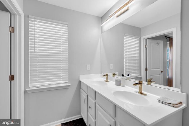 1917 LUKAS CT, Cinnaminson, NJ 08077