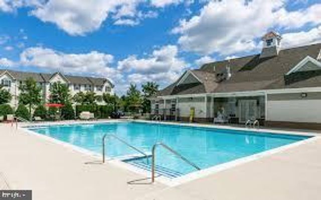 1917 LUKAS CT, Cinnaminson, NJ 08077