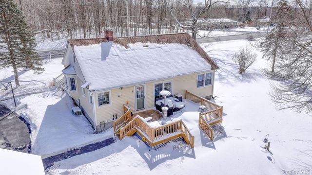 108 St Andrews Road, Walden, NY 12586