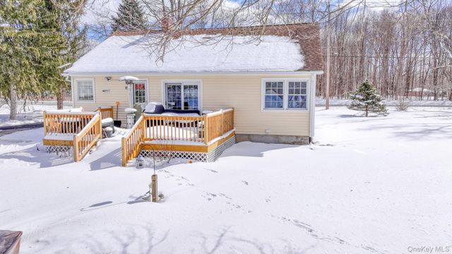 108 St Andrews Road, Walden, NY 12586