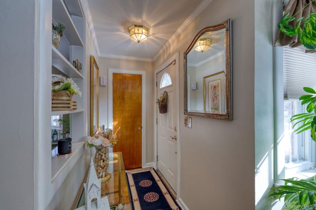 108 St Andrews Road, Walden, NY 12586