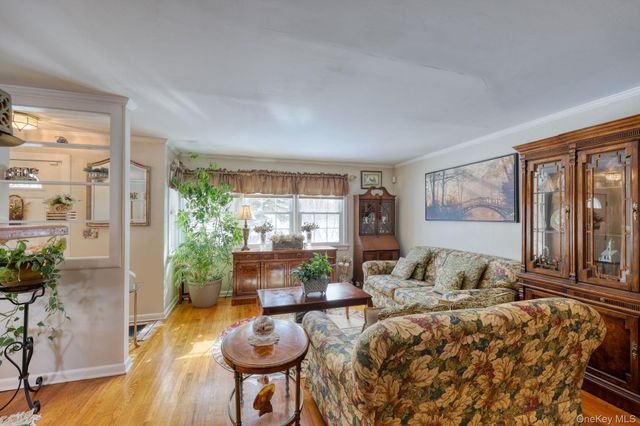 108 St Andrews Road, Walden, NY 12586