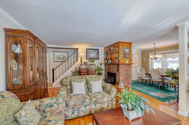 108 St Andrews Road, Walden, NY 12586