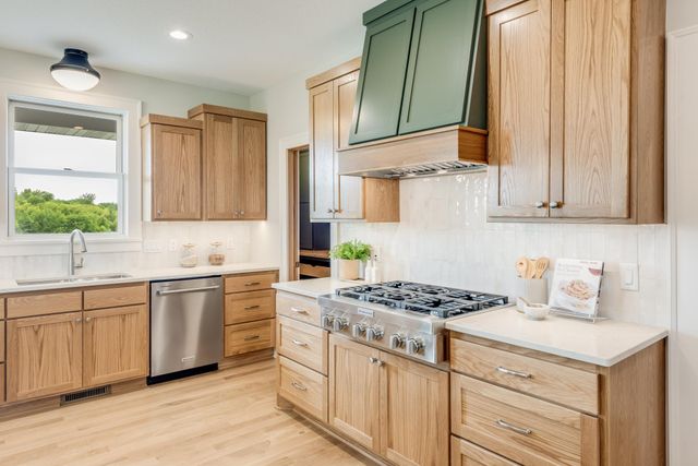 14325 Brockton Lane, Rogers, MN 55374
