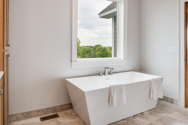 14325 Brockton Lane, Rogers, MN 55374