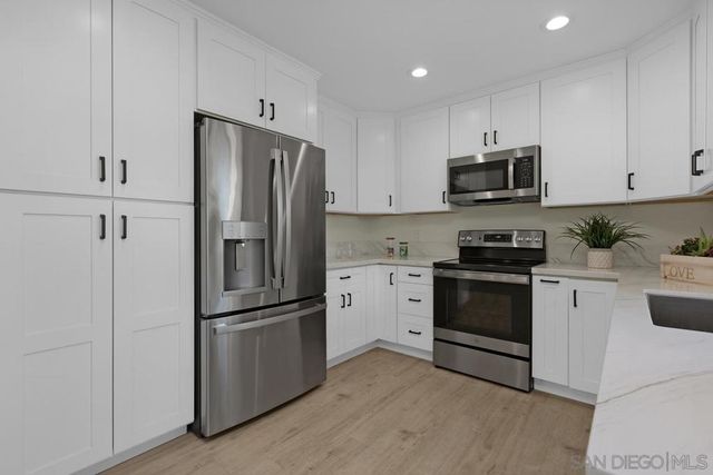 12631 Paseo Del Verano 64, San Diego, CA 92128