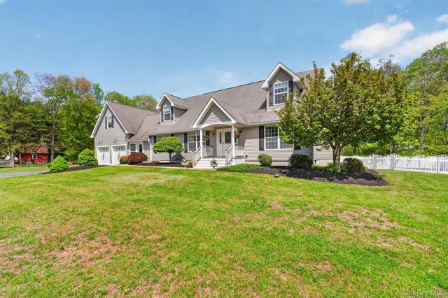 4 Lisa Lane, Hopewell Junction, NY 12533