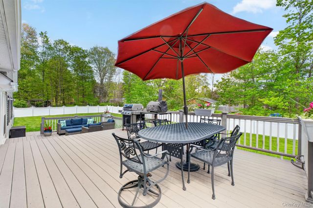 4 Lisa Lane, Hopewell Junction, NY 12533