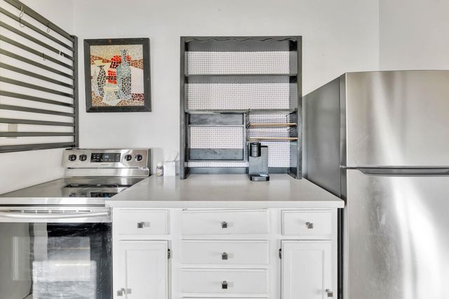 201 N Meridian Ave, Wichita, KS 67203