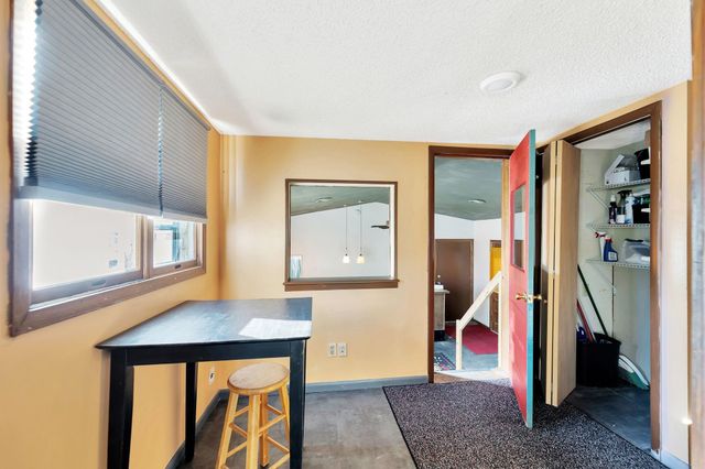 201 N Meridian Ave, Wichita, KS 67203