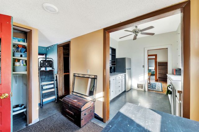 201 N Meridian Ave, Wichita, KS 67203