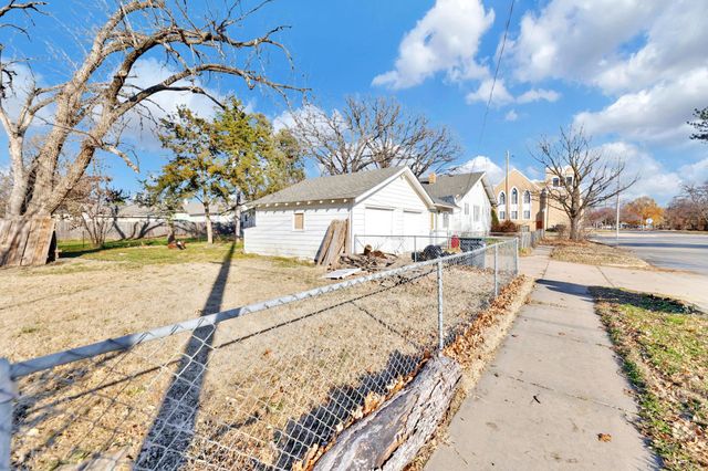 201 N Meridian Ave, Wichita, KS 67203