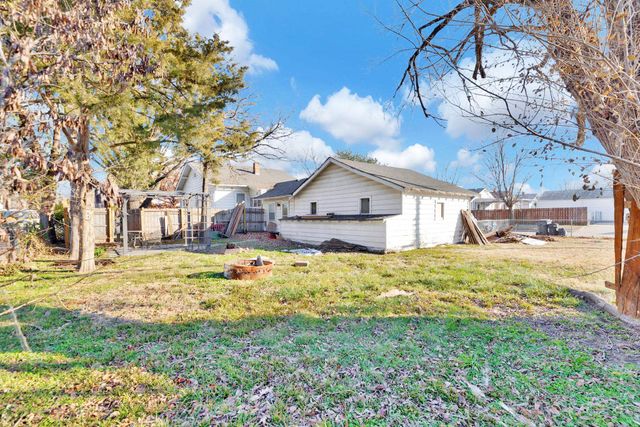 201 N Meridian Ave, Wichita, KS 67203