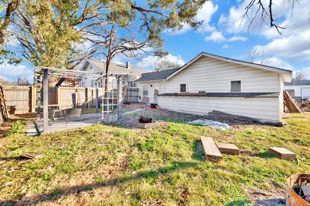 201 N Meridian Ave, Wichita, KS 67203