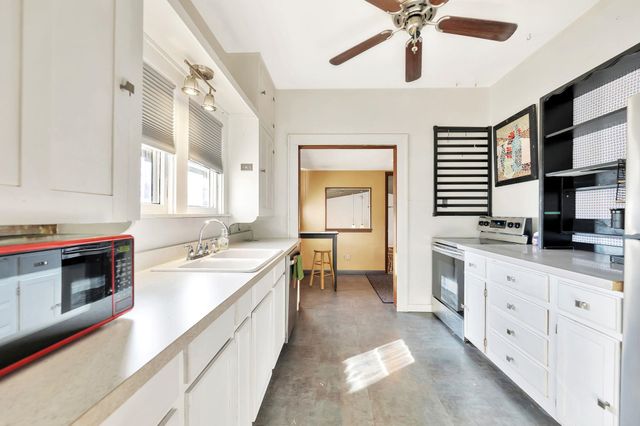 201 N Meridian Ave, Wichita, KS 67203