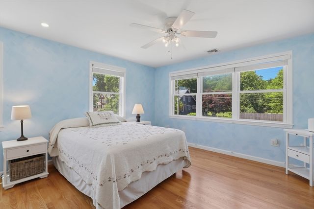 35 Kendrick Road, Wakefield, MA 01880